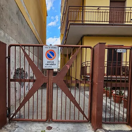 Polly House * Catania